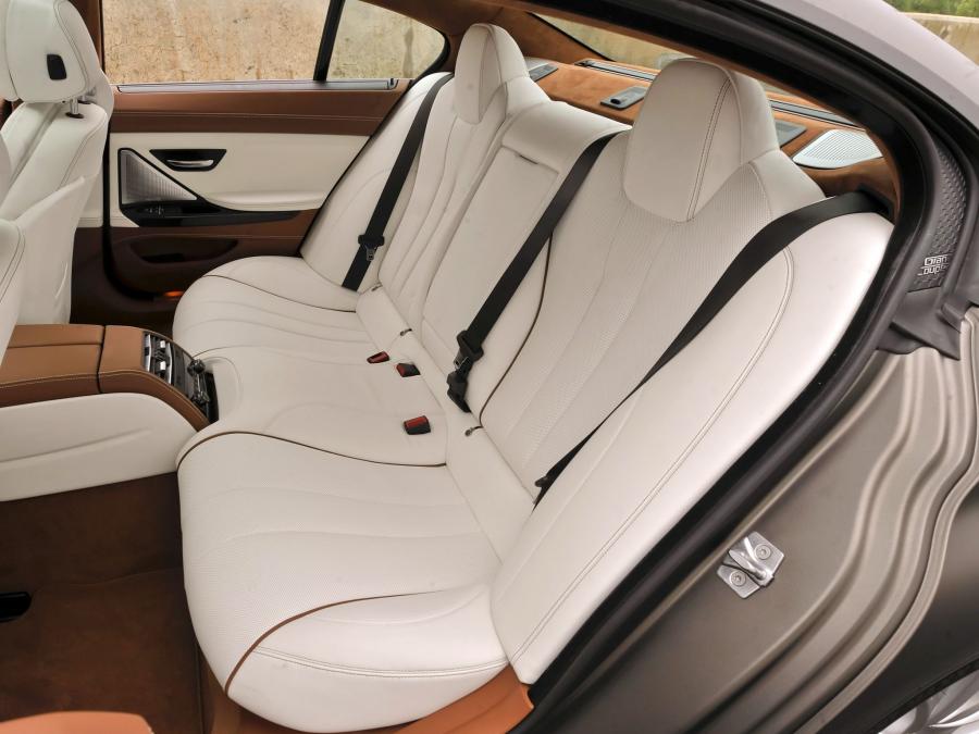  BMW 640i Gran Coupe 2012 года  (US) (фото 8 из 16)